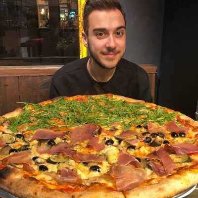 Mulberry Street New York Pizzeria