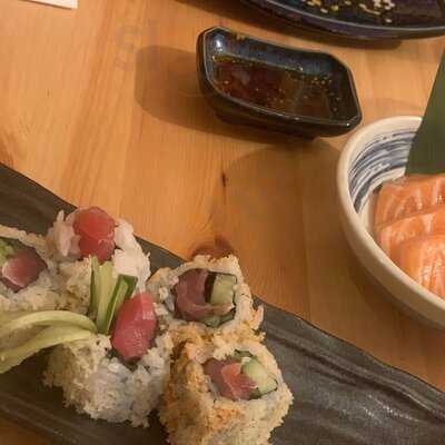 Hayaku Sushi Cafe