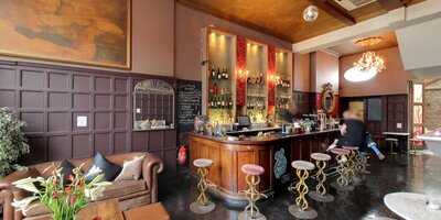 The Four Sisters Bar