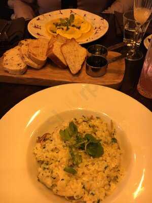 Roma Bar And Restaurant