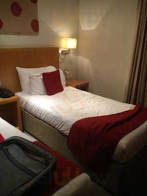 Park International Piano Bar & Restaurant