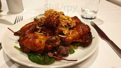 Park International Piano Bar & Restaurant