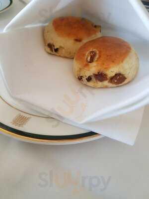 Houses Of Parliament - Afternoon Tea