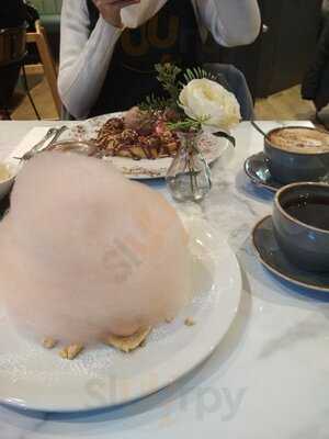 Candy Floss Creperie