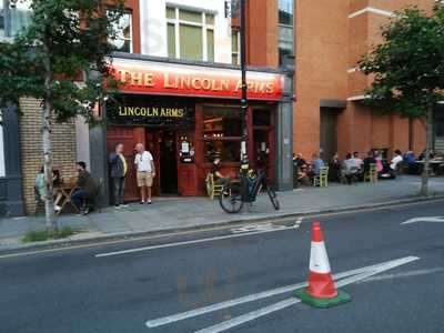 Lincoln Lounge