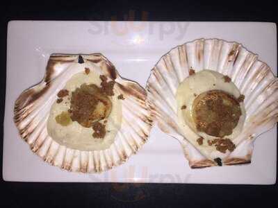 Momento Tapas & Grill