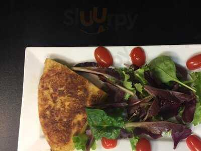 Momento Tapas & Grill