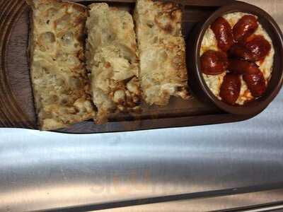 Momento Tapas & Grill