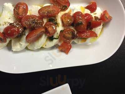 Momento Tapas & Grill