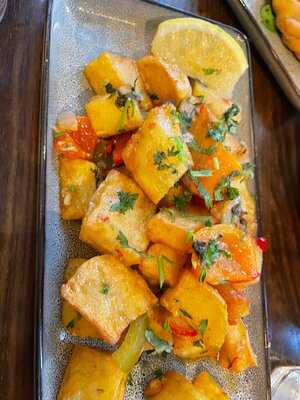 Teta's Lebanese Kitchen & Bar