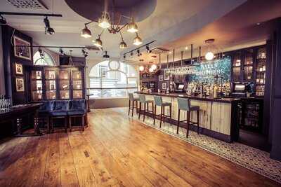 Jamie's Adam's Court