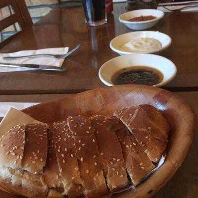 Macho Bistro Restaurant