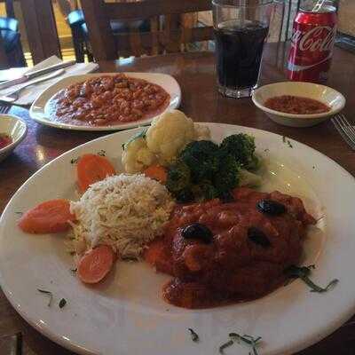 Macho Bistro Restaurant