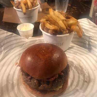 Patty&bun - White City