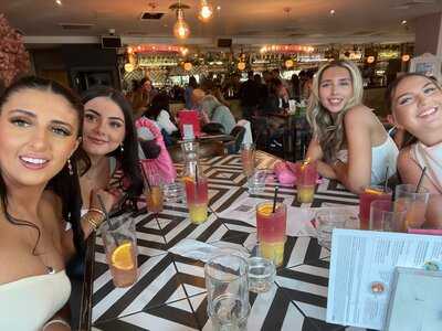 Slug & Lettuce - Tower Bridge