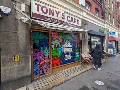 Tony's Cafe