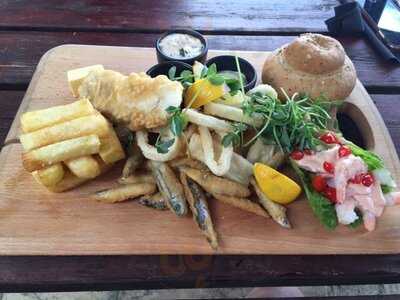 The Three Compasses, Dalston