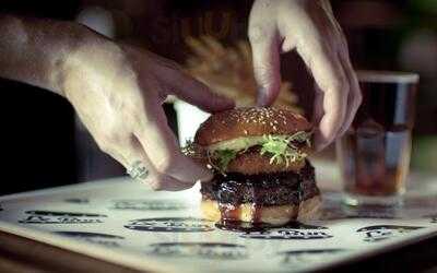 The Three Compasses, Dalston