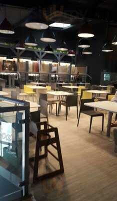 Lituanica Beckton Restaurant