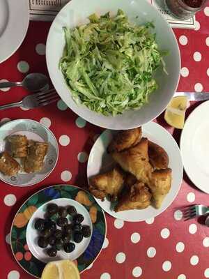 Instablue Cafe & Diner