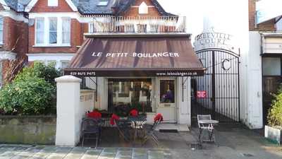 Le Petit Boulanger