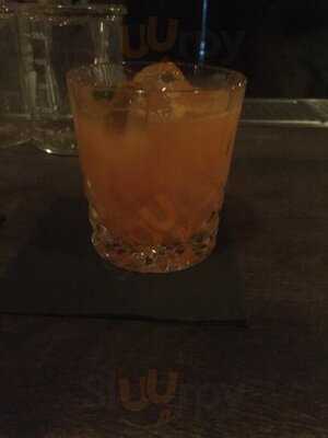 Evans & Peel - The Pharmacy