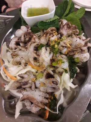 Mrs Le's Banh Mi And Grill