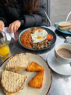 Chalet Cafe Kingsland Road