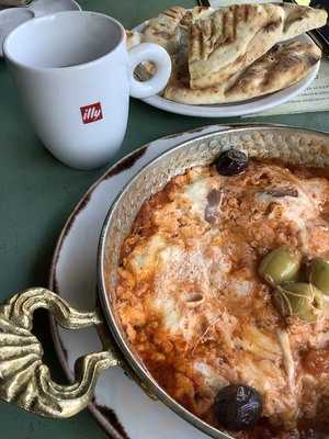 Chalet Cafe Kingsland Road