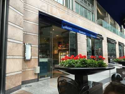 Carluccio's