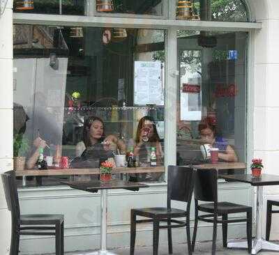 Chi - Fresh Taste Of Vietnam