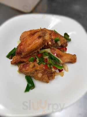 Met Su Yan - Golders Green