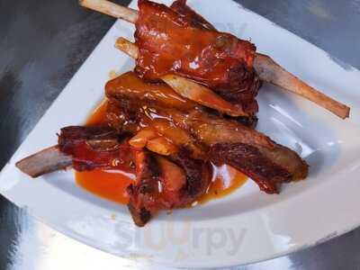 Met Su Yan - Golders Green