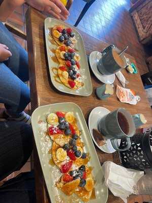 The Green Room Cafe Bistro - Photo 8