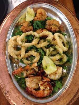 Pan & Vino Tapas Bar & Restaurant