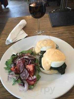 Pan & Vino Tapas Bar & Restaurant