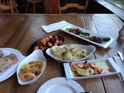 Pan & Vino Tapas Bar & Restaurant