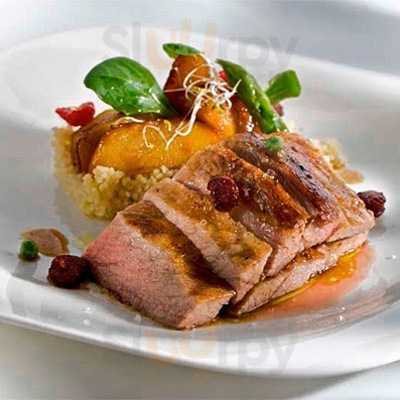 Pan & Vino Tapas Bar & Restaurant