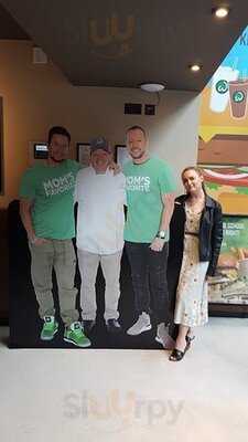 Wahlburgers
