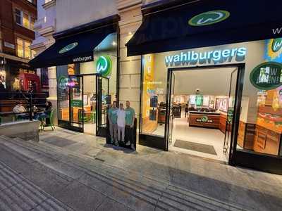 Wahlburgers