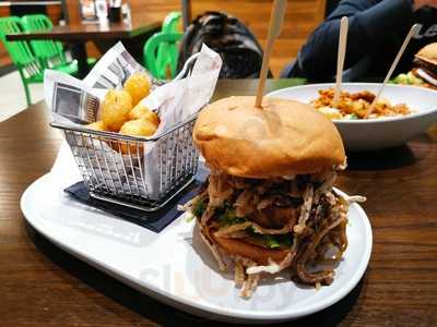 Wahlburgers