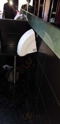 Kaspa's Elephant & Castle