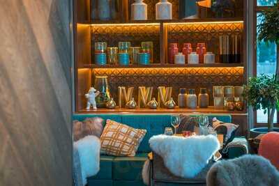 The Pagination Bar & Restaurant