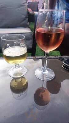 The Broadway Bar And Grill