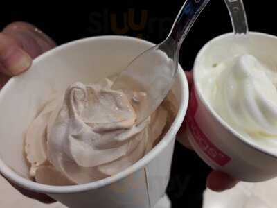 Snog Frozen Yogurt