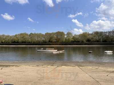 Calverts Deluxe Coffee