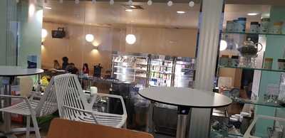 Lse Garrick Coffee Bar And Restaurant