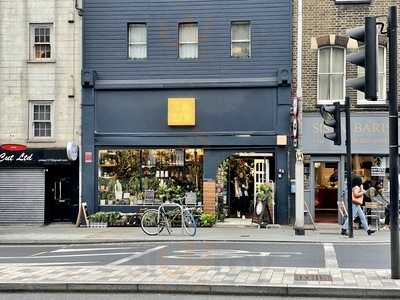 Travelling Through Cafe