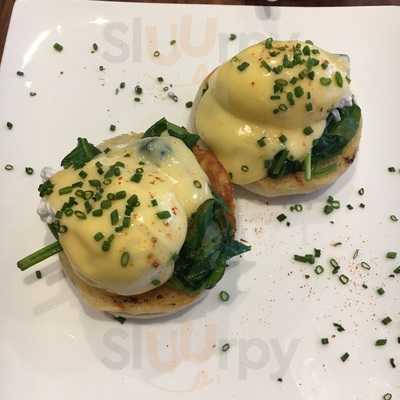 Travelling Through Cafe