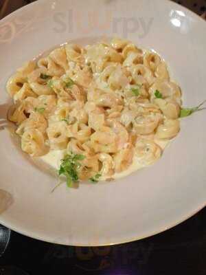 Olio Bar & Restaurant